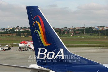 CP-2554 - Boliviana de Aviación - BoA Boeing 737-300