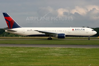 N1501P - Delta Air Lines Boeing 767-300