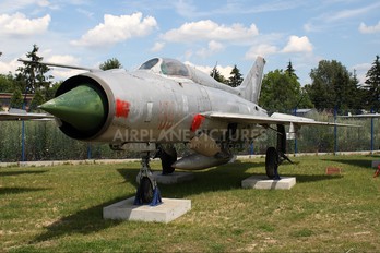 1809 - Poland - Air Force Mikoyan-Gurevich MiG-21PF