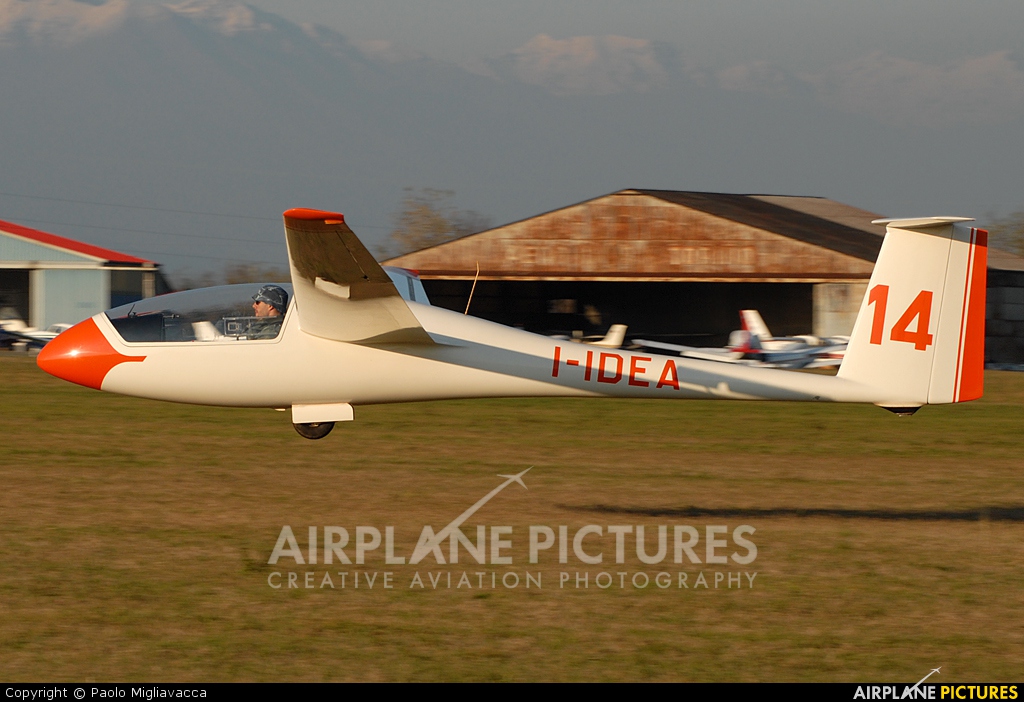 Private I-IDEA aircraft at Turin - Aeritalia