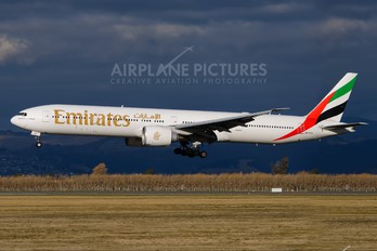 A6-ECA - Emirates Airlines Boeing 777-300ER