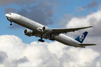 ZK-OKO - Air New Zealand Boeing 777-300ER