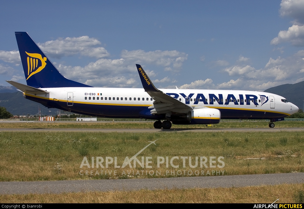Ryanair EI-ESO aircraft at Bergamo - Orio al Serio