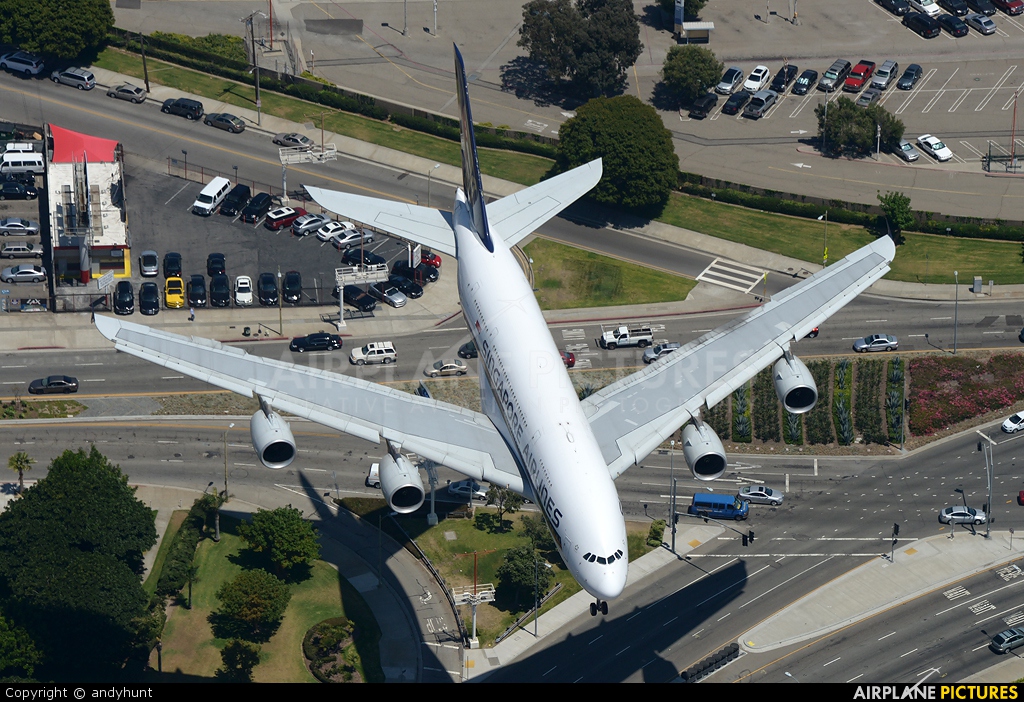 Singapore Airlines 9V-SKH aircraft at Los Angeles Intl