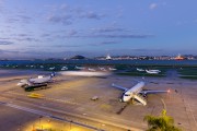 - - - Airport Overview - Airport Overview - Apron aircraft