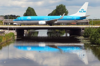 PH-BXY - KLM Boeing 737-800