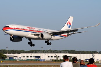 B-6121 - China Eastern Airlines Airbus A330-200