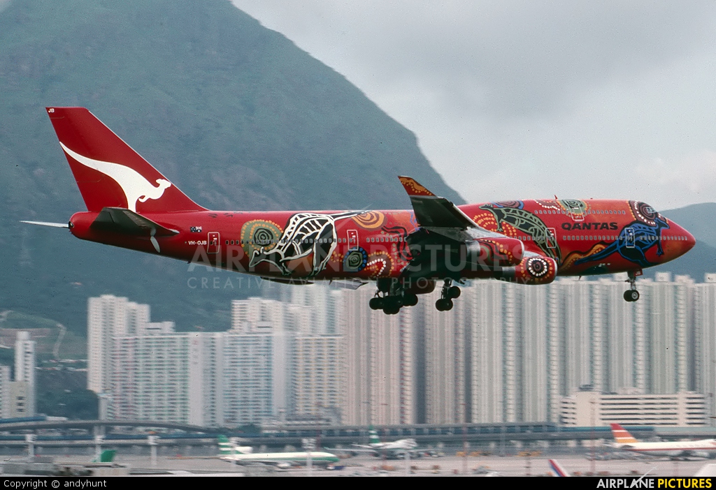 QANTAS VH-OJB aircraft at HKG - Kai Tak Intl CLOSED
