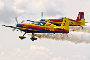YR-EWI - Romanian Airclub Extra 300L, LC, LP series