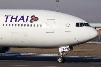 HS-TJW - Thai Airways Boeing 777-200ER