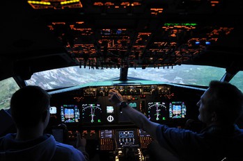 - - Simulator Boeing 737-700