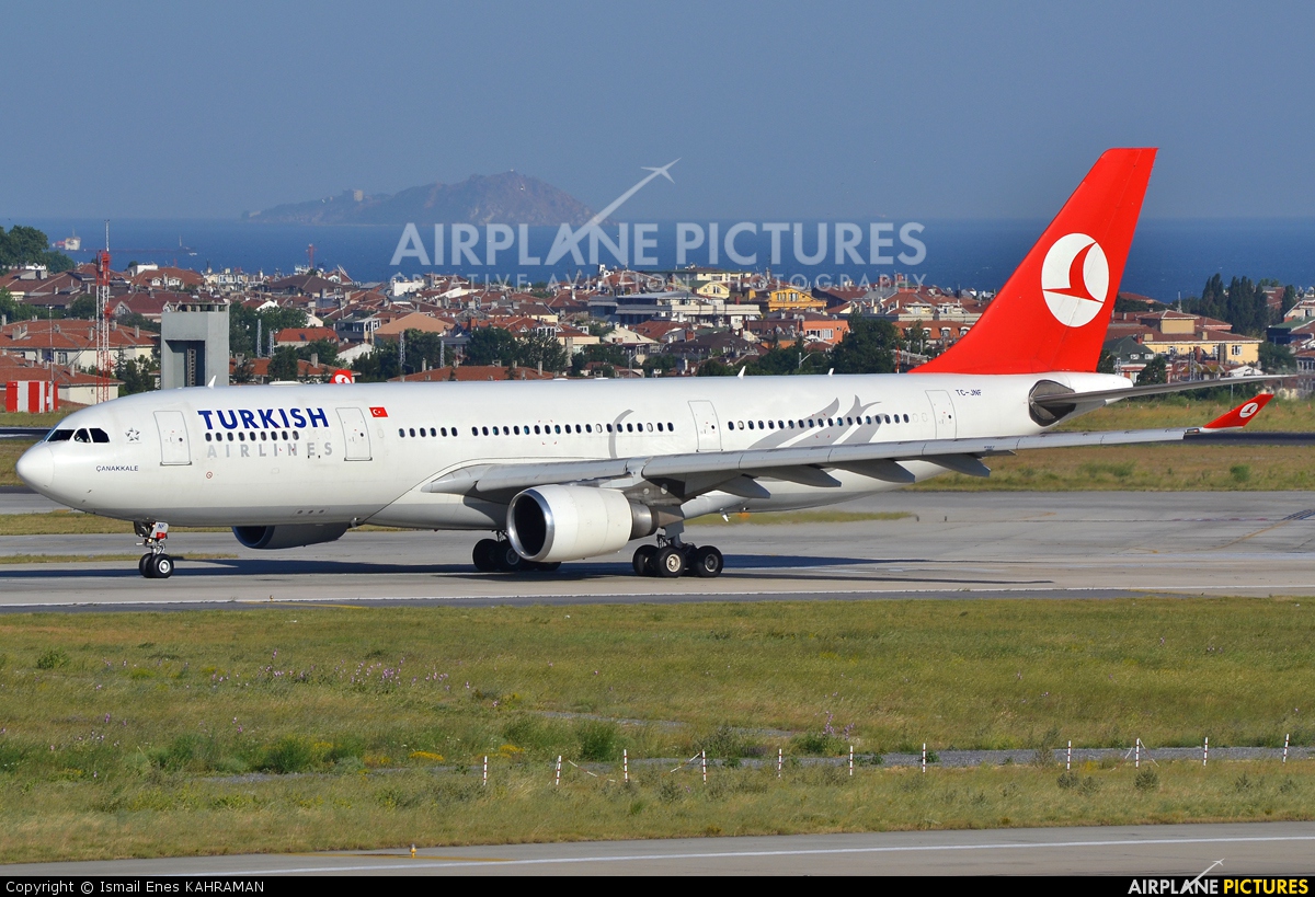 Turkish Airlines TC-JNF aircraft at Istanbul - Ataturk