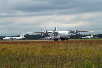 RA-09342 - Russia - Air Force Antonov An-22