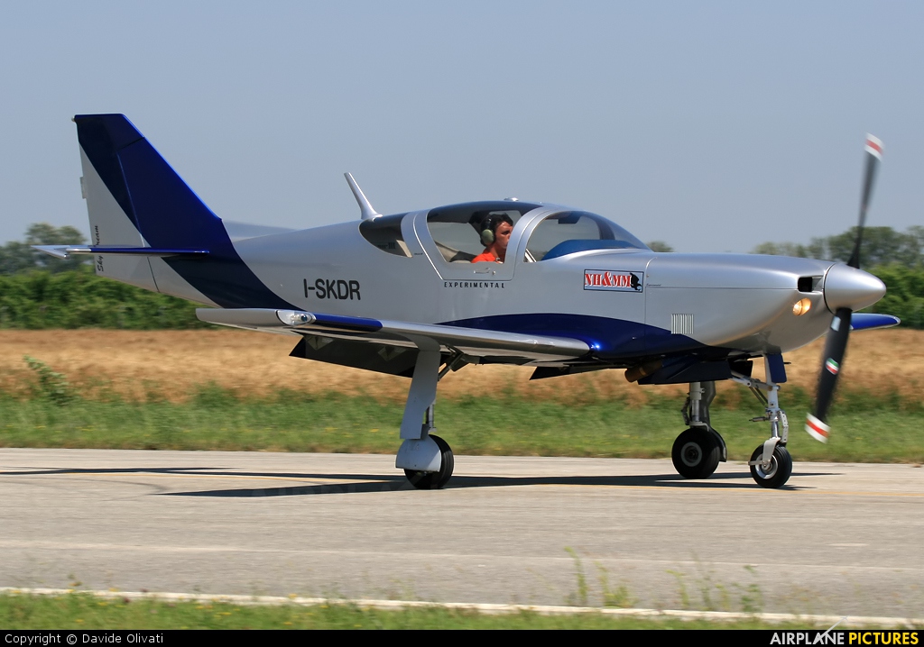 Private I-SKDR aircraft at Lugo di Romagna