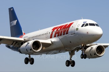 PT-TMD - TAM Airbus A319