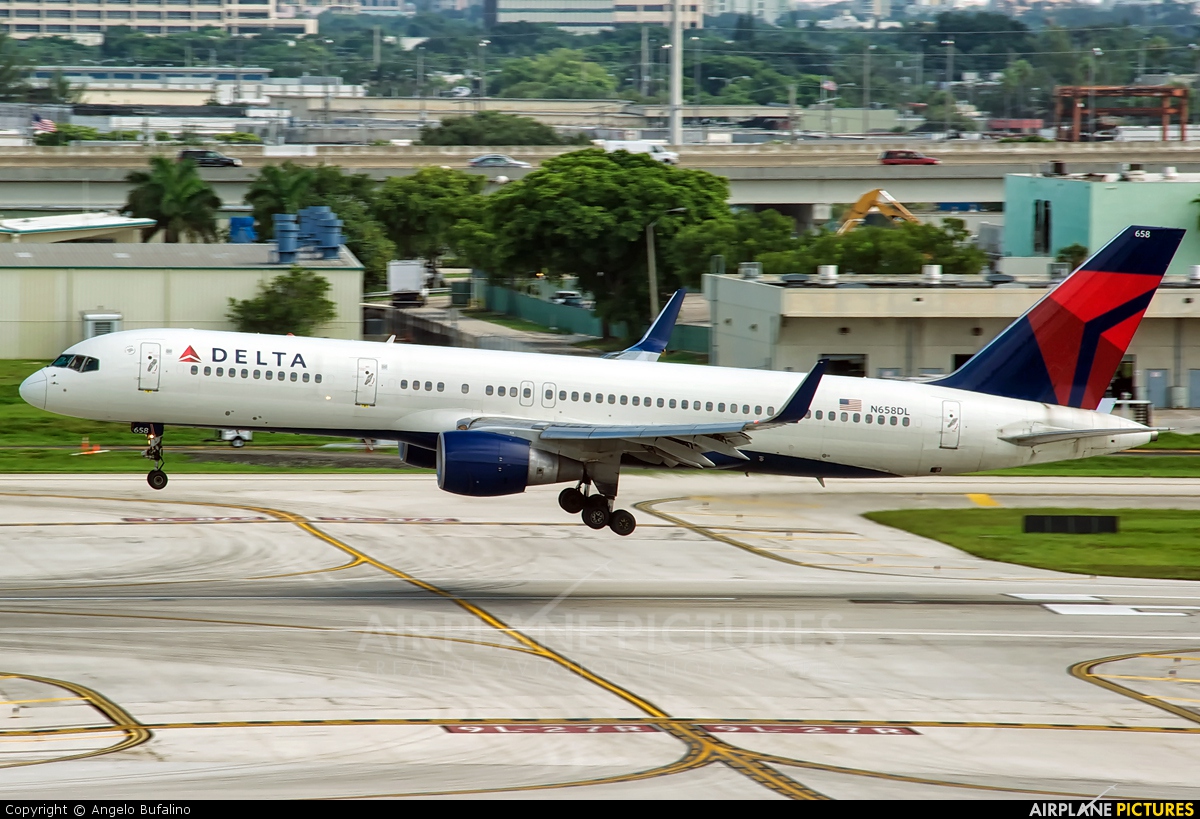N658DL - Delta Air Lines Boeing 757-200 at Fort Lauderdale - Hollywood