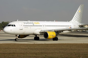 EC-KBU - Vueling Airlines Airbus A320