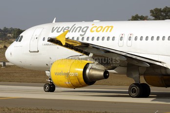 EC-KBU - Vueling Airlines Airbus A320