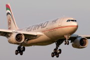Etihad Airways A6-EYP image