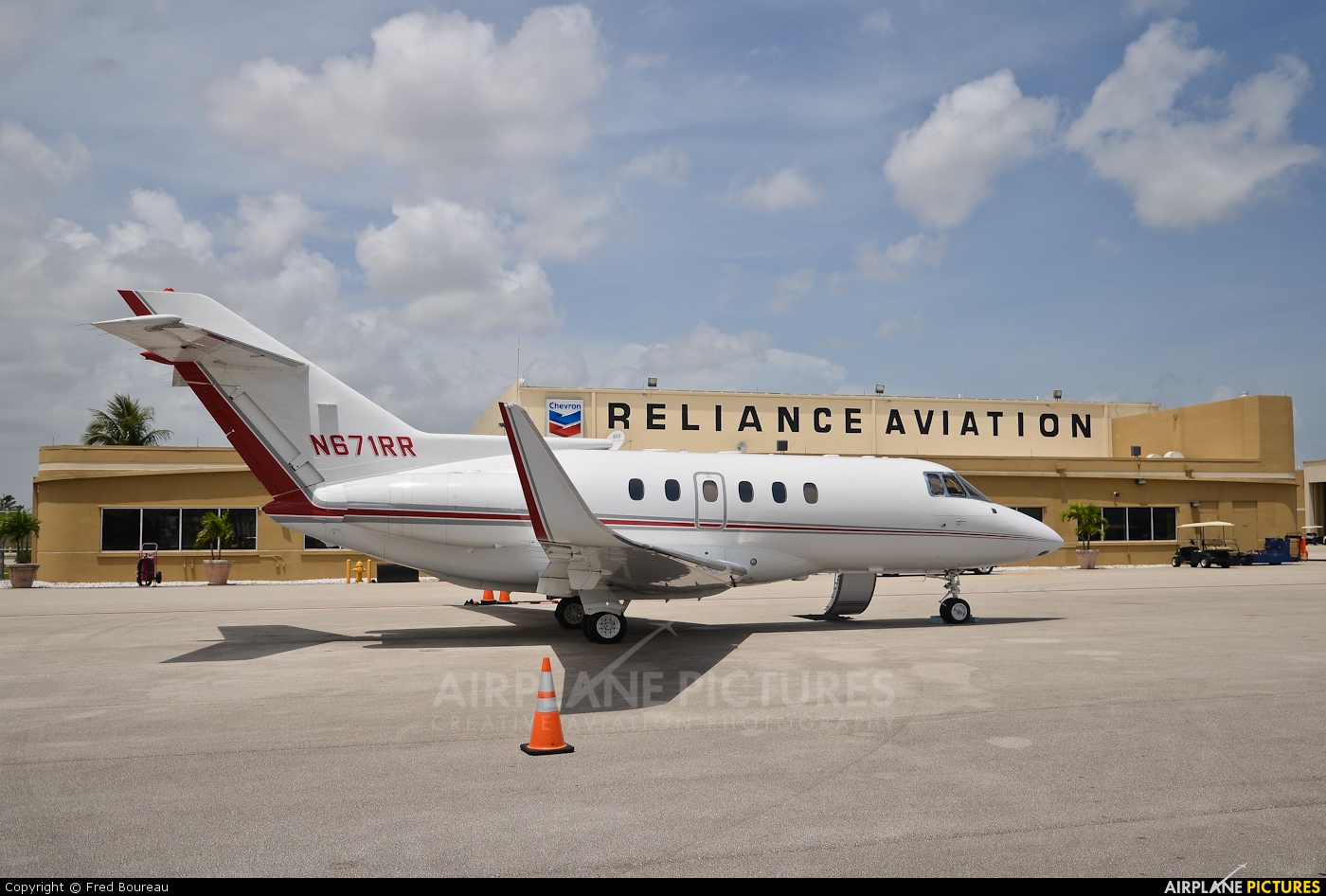 Private N671RR aircraft at Kendall-Tamiami Executive