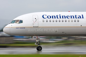N14106 - Continental Airlines Boeing 757-200