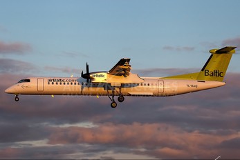 YL-BAQ - Air Baltic de Havilland Canada DHC-8-400Q / Bombardier Q400