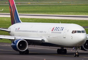 N394DL - Delta Air Lines Boeing 767-300ER