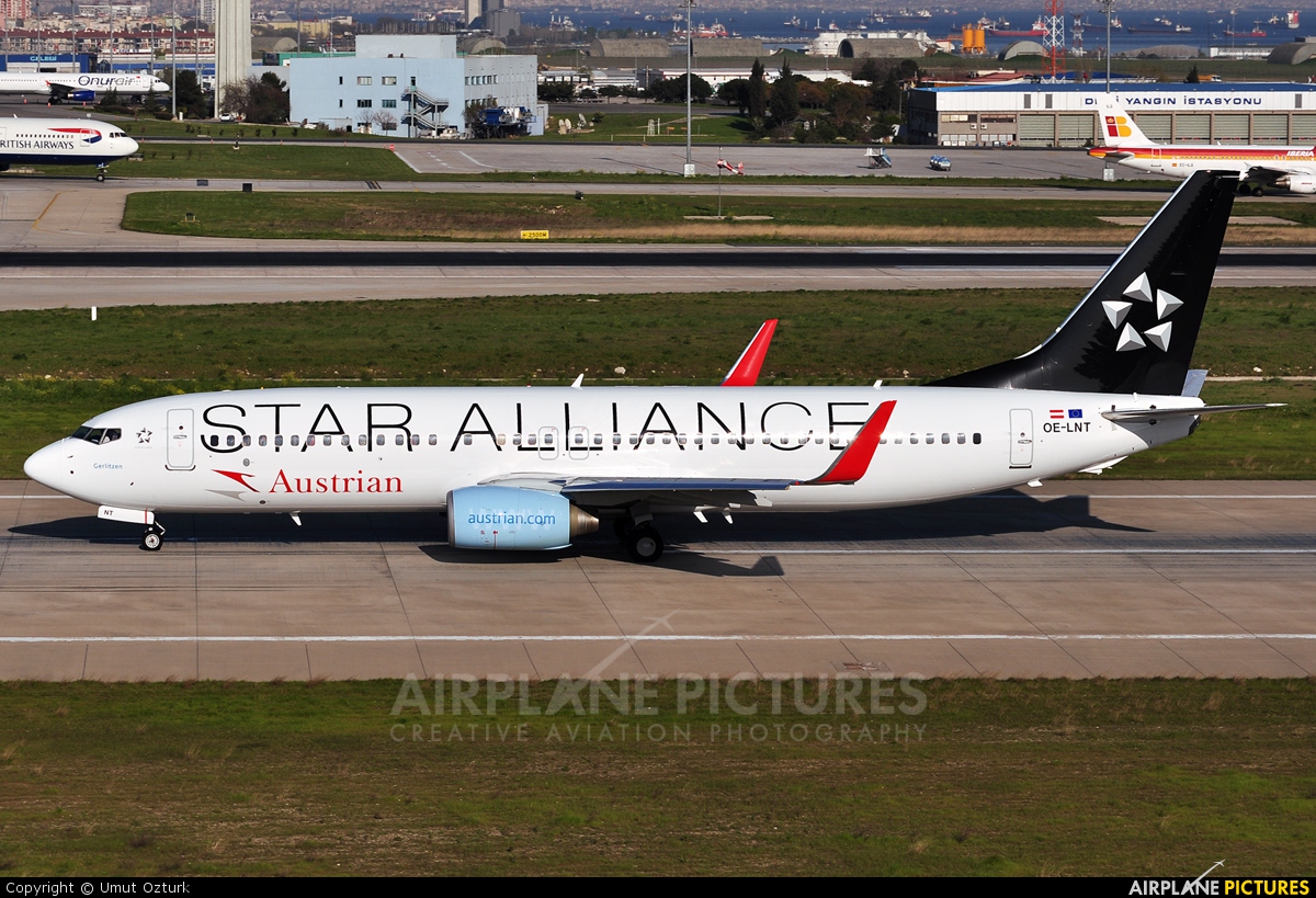 Austrian Airlines/Arrows/Tyrolean OE-LNT aircraft at Istanbul - Ataturk