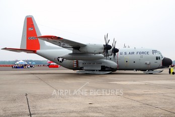 83-0492 - USA - Air Force Lockheed LC-130H Hercules