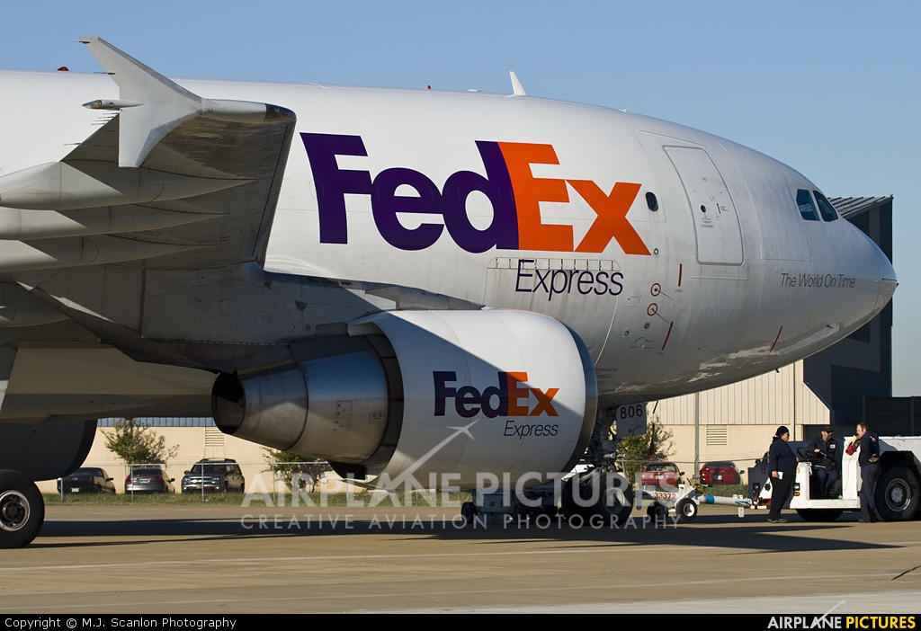 FedEx Federal Express N806FD aircraft at Memphis Intl