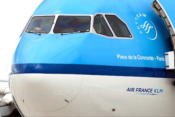 PH-AOC - KLM Airbus A330-200