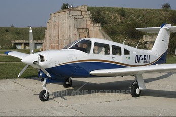 OK-ELL - Private Piper PA-28R Arrow /  RT Turbo Arrow