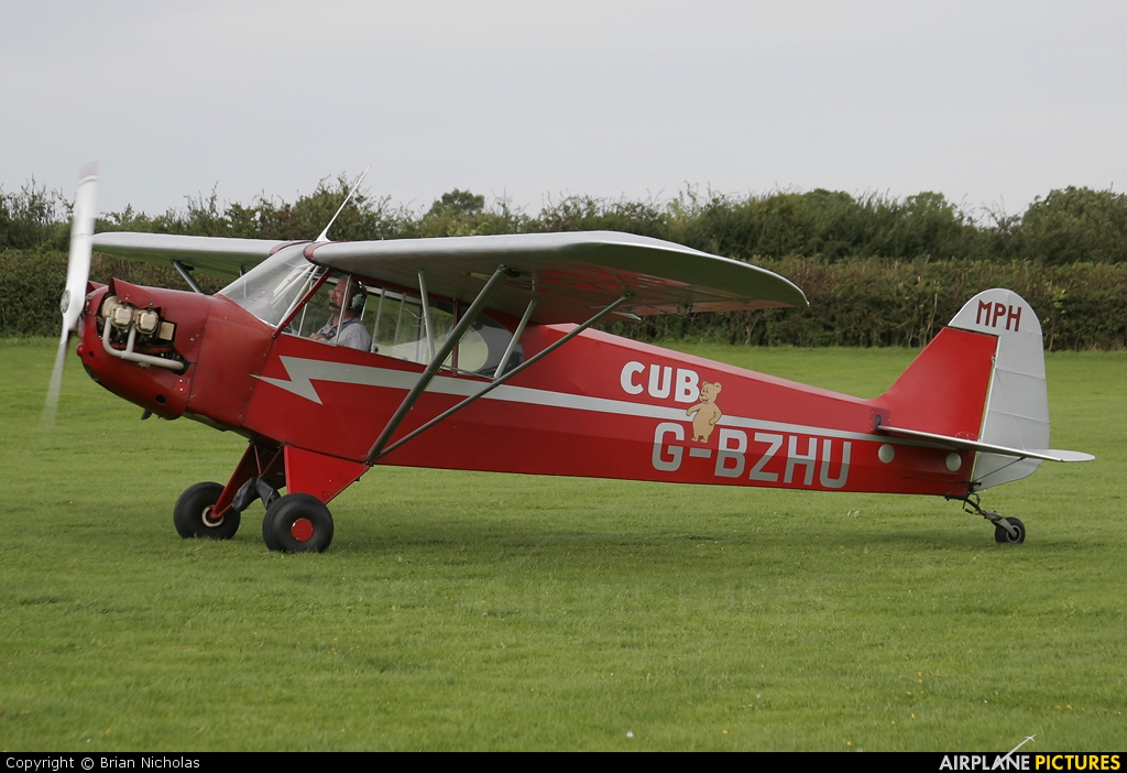 Private G-BZHU aircraft at Northampton / Sywell