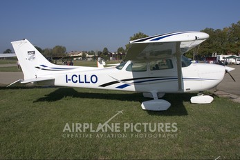 I-CLLO - Private Cessna 172 Skyhawk (all models except RG)