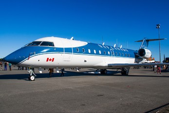 C-GNVC - Nav Canada Canadair CL-600 CRJ-200