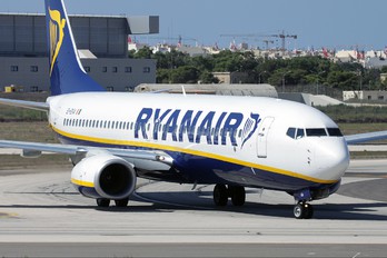 EI-EKA - Ryanair Boeing 737-800