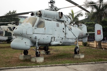 7511 - Vietnam - Air Force Kamov Ka-25Bsh