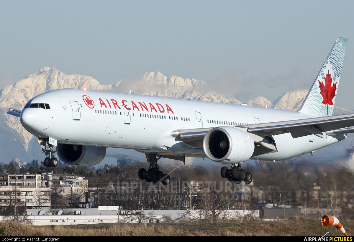 Air Canada C-FITL aircraft at Vancouver Intl, BC