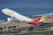HL7428 - Asiana Airlines Boeing 747-400 aircraft