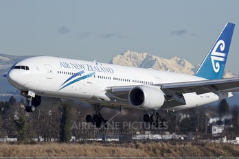 ZK-OKA - Air New Zealand Boeing 777-200ER