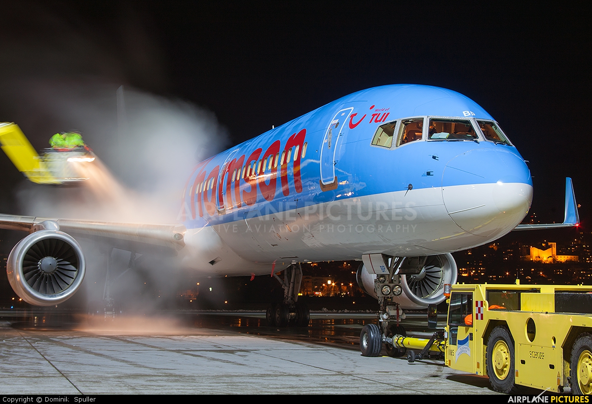 Thomson/Thomsonfly G-OOBP aircraft at Innsbruck