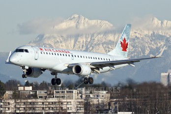 C-FHNV - Air Canada Embraer ERJ-190 (190-100)