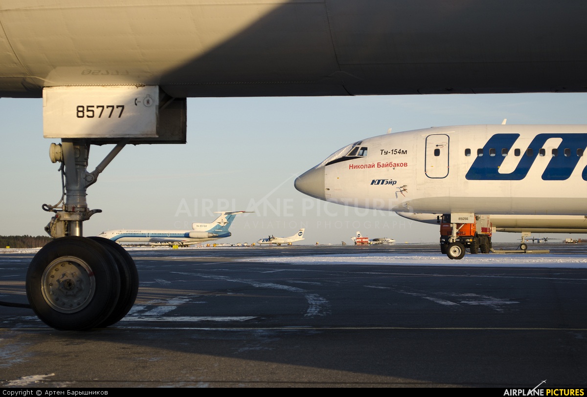 Bashkirian Airlines RA-85777 aircraft at Surgut