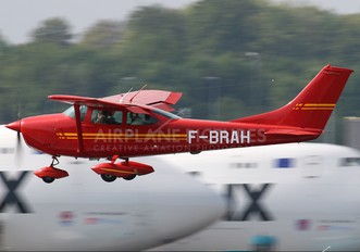 F-BRAH - Private Cessna 182 Skylane (all models except RG)