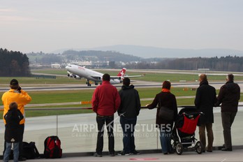 - - - Airport Overview - Airport Overview - Photography Location