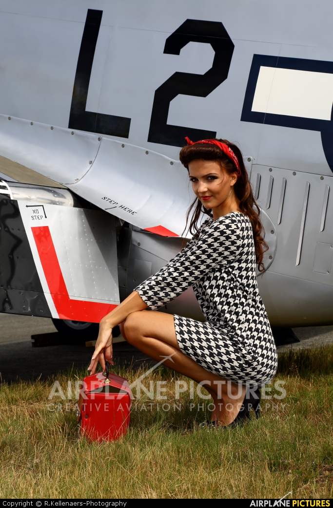 - Aviation Glamour - aircraft at Zoersel (Oostmalle)