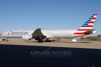 N718AN - American Airlines Boeing 777-300ER