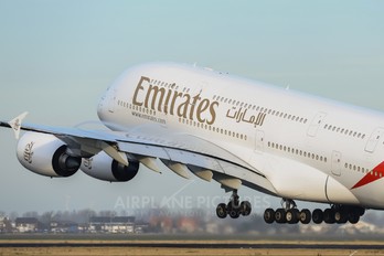 A6-EDW - Emirates Airlines Airbus A380