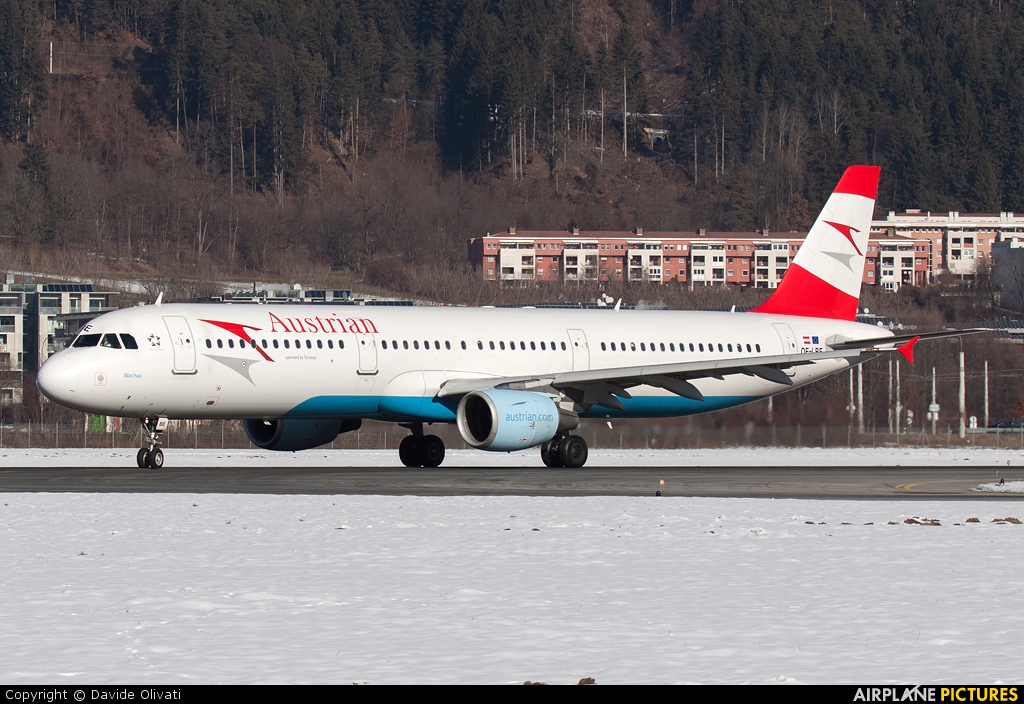 Austrian Airlines/Arrows/Tyrolean OE-LBE aircraft at Innsbruck