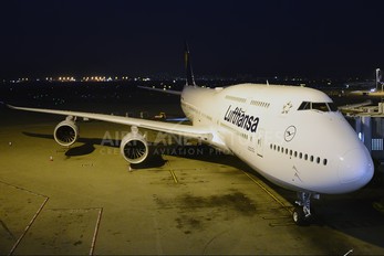 D-ABYK - Lufthansa Boeing 747-8